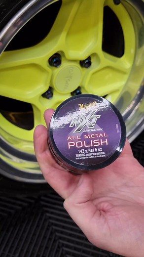 Curata si lustruieste rapid suprafetele metalice, facandu-le sa straluceasca! 🤩 #prodetailing