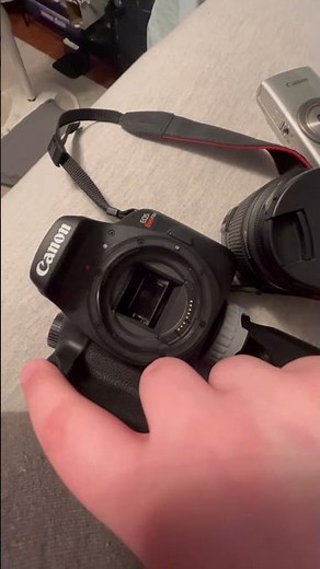 Canon DSLR shutter sound