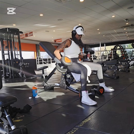 Only with weights can you tone, lose body fat, build muscle and achieve a strong athletic body. #toned #WeightLifting #strenthtraining | Gym On Call