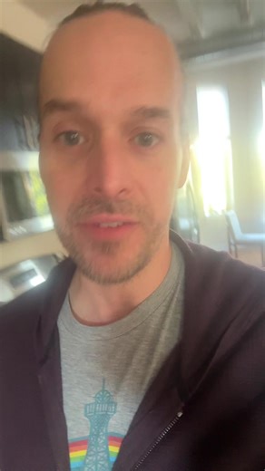 It’s like my birthday! Two tops and one bottom. What should I do? 😂