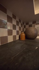 106K views · 120 reactions | Spring is now in full swing! We love seeing florals and fruits adding pops of color as the seasons change. Bonus? Our Natural White and Warm Grey 4x4 Zellige tiles brighten up the backsplash, offering a more understated take on the classic checkerboard. Design: @laurenwilliamsart⁠⁠ Styling: @gildedheights | Riad Tile | Facebook