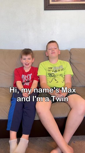 1.8M views · 7.7K reactions | Spot the difference: Identical or fraternal twins? 樂‍♂️ #10kids #twins #largefamily | 10kidsin10years | Facebook