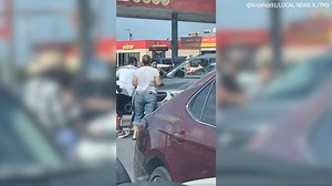 29K views · 397 reactions | HEROES: Bystanders smash window to save baby trapped in hot car bit.ly/3pYKsm7 | WFLA News Channel 8 | Facebook