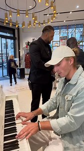 He Saw the Camera… Then Did THIS! 😂🎹 #pianoprank #piano #publicpiano #pianoprank #einaudi #securityguard #prank #pianoreaction | Pianofrenchy