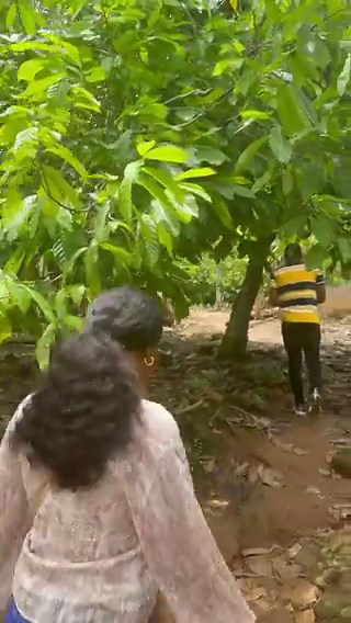 Today, I travelled for over 3 hours to Agona Odoben in the Central Region to meet 5-year-old twins, Robert and Roberta.They have been abandoned by both parents and live with their grandmother, who is doing her best but simply does not have the means. They are currently not in school because of this, and even basic things like food and clothing are a struggle.I got to know about them through my friend @nyc_kelvin, and I just knew I had to show up for them.So today, we went to see them and began t