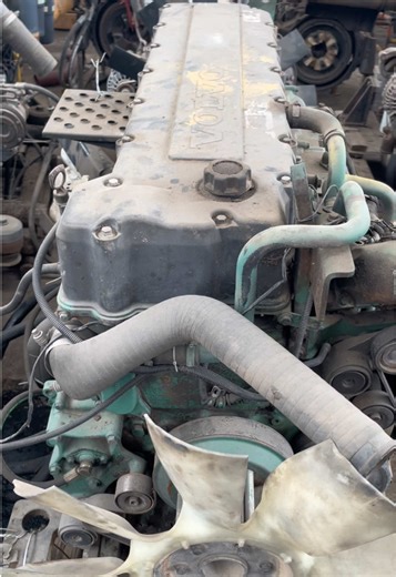 Volvo D12D Engine and Excavator Parts Overview