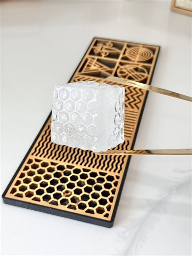 425K views · 1.1K reactions | Level up your next cocktail with this ice mold stamp! #amazon #drinks #home #cocktails | Everything Envy | Facebook