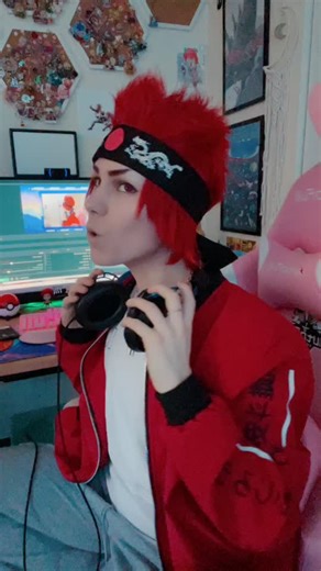 It’s almost six minutes before stream time! Hope on over to my T W I T C H @ bukkitbrown