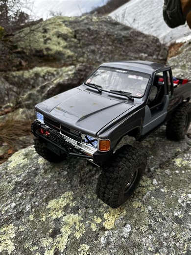 Xtra cab is a beast now #rc4wd #toyota #rc #vanquish #scale