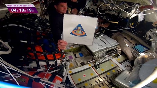 Damn, been thinking what I'd do on that long route trough the void. And damn, that's Heroes of Might and Magic trip. @NASA should give them option to hotseat HOMM3 as it can run on basically anything, or wait for @Unfrozen_Studio Heroes and let em kill time with that. Maybe even play with Houston! Both will work better than Outlook.Sort of *is one more turn myth real* & *can you play Heroes between Earth and Moon* in spac experiments.