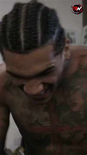 CONOR BENN SMASHES THE HEAVY BAG! Pure Power & Speed
