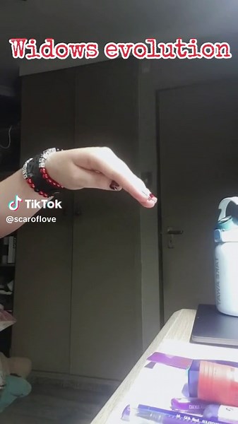 Did u guys know i failed in making her at first so i decided to make a 6 split face to fit the creep factor?#Dragonpuppet #ScarOfLove #foryoupage #diduknow #creepy