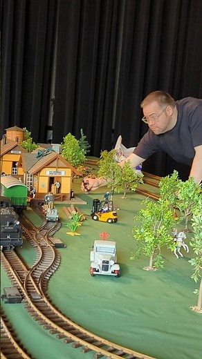 Building the LGB layout: almost ready for the fair! 🚂