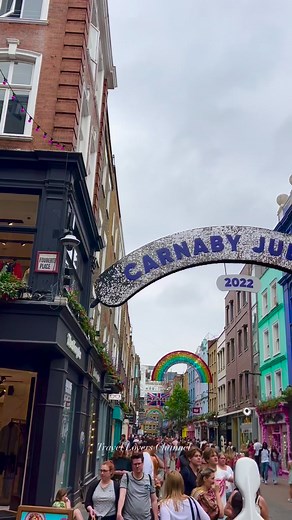 London 🎥 By: travel.lovers.channel. #travel #familytravel #travelphotography #naturephotography #adventureawaits #familytrip #bestoftheday #naturebeauty #familyfriendly #vacationmode #travellife #funnymoments #lifehacks #lifestyle #italy #italytravel #travelitaly #veniceitaly #venice #amalfi #hotelreview #nature #amalficoast #beautifuldestinations #mountains #bucketlisttravel #TravelMagic #romanticgetaway | Travel Lovers Channel