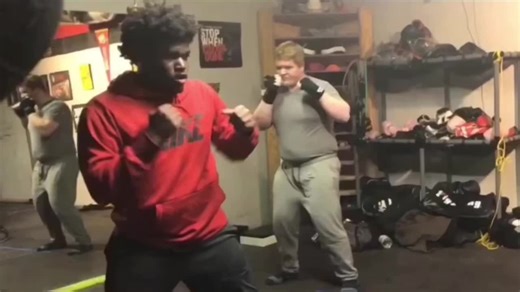 Transformation takes dedication #boxing #boxingtraining #boxinglife #transformationchallenge #newyear #weightloss #hardwork