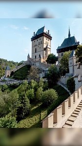 Karlštejn Castle , Central Bohemia , Czech Republic 🇨🇿 Hrad Karlštejn, Středočeský kraj, Česká republika 🇨🇿 #czech #castle #travel #gothic #fortress #europe #czechrepublic #medival #traveldestination #europedestinations | I N F I N I T Y
