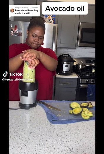 Homemade Avocado Oil: Easy DIY Oil Making Process