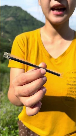 If you want to drink water, you have to use a straw #bushcraft #survival #shorts