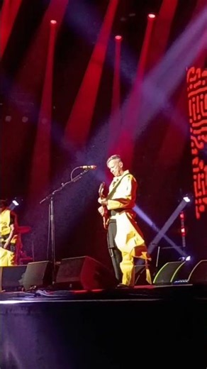 Devo Mongoloid LIVE Clip Caesar's Windsor June 5 🤩🤩🤩