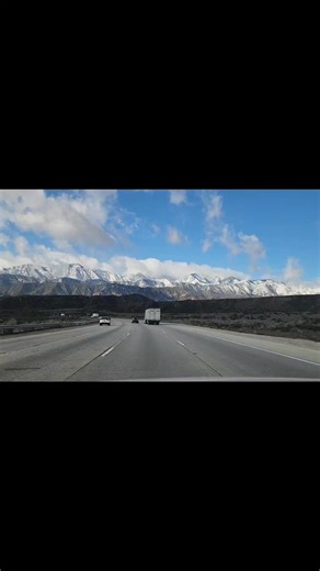 🚗 Traffic Update – Cajon Pass (I-15 North & South) Good news for drivers — traffic is currently moving smoothly in both directions through the Cajon Pass on the Interstate 15. No major slowdowns or congestion reported at this time. Drive safe and stay alert for changing weather and wind conditions. #TrafficUpdate #CajonPass #I15 #Freeway15 #NoTraffic #DriveSafe #SoCalTraffic #RoadConditions #Northbound #Southbound #ClearRoads #TravelAlert 🚦 | Que Pasa en Cajon Pass, i 15 Freeway Victorville, H