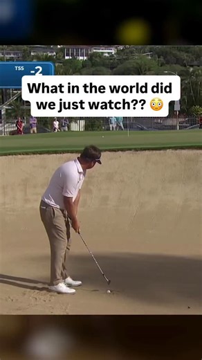 Never seen this technique before 🤯 Keith Mitchell got creative today at the Sony Open (via PGA TOUR LIVE) | Golf on CBS