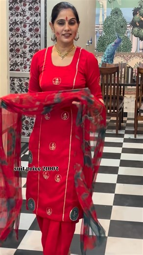 OfficialPriyanka(mrs.poonia) on Instagram: "❤️suit order now 9001472004 febric manchali Work Hand work + pech work chunni pure price 2100₹ free shipping"