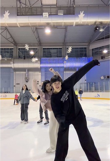 Right Foot Up, Left Foot Slide Dance Moves Explained