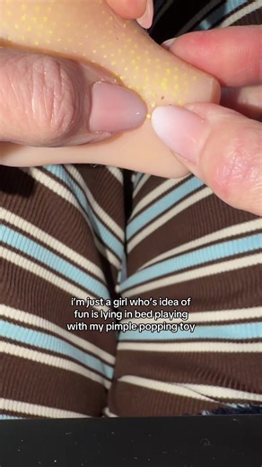 Satisfying Pimple Popping and Fidget Toy Experience