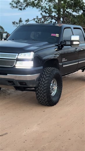Duramax Diesel Custom Look with Stunning Spikes