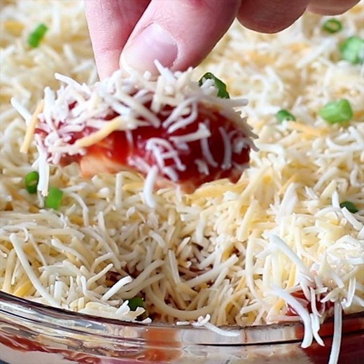 63K views · 211 reactions | RECIPE HERE --> https://www.julieseatsandtreats.com/layered-taco-dip/ Watching the game? Hosting a party? Make this easy Layered Taco Dip!  | Julie's Eats & Treats - Easy, Family Friendly Recipes | Facebook