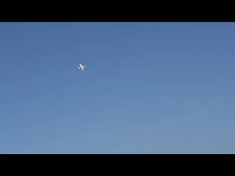 ラジコンジェット飛行機 ボーイング７７７が飛ぶ