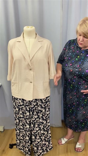 I'm sewing two suits at once. How to sew a chic, comfortable summer suit.