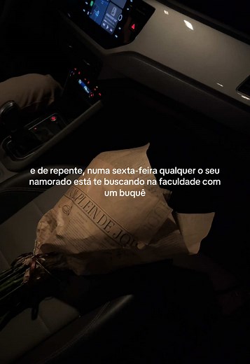 Surpresa Romântica com Buquê de Flores para Namorado