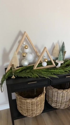 Cute modern wood Christmas Tree DIY! I had so much fun making these and am loving how they turned out! Also loving how customizable they are and that you could change the ornaments each year to match your decor! #diychristmastree #diywoodchristmastree #woodchristmastree #nordicchristmasdecor #scandonavianchristmas #nordicchristmas #diychristmasdecor #modernchristmas #modernf