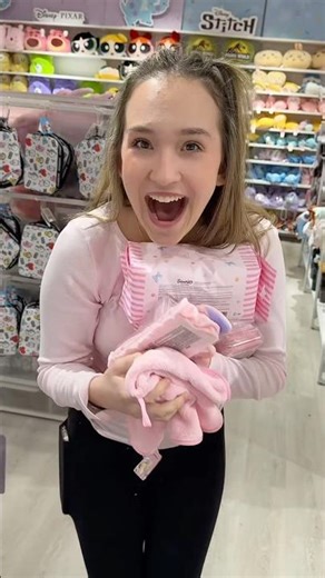 10 SECOND PINK SHOPPING CHALLENGE 🩷👛🩰 #pink #trend #colors #fun #shopping #challenge #satisfying