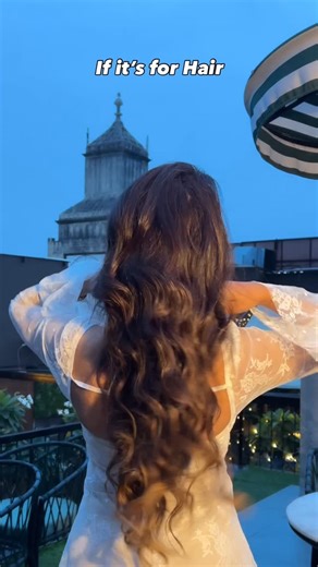 Komal Gudan on Instagram: "Not gonna lie, I’ve officially entered that “if it’s good for hair, I’m drinking it” era 😅🧃 From amla juice to methi water, flaxseed drink to collagen — you name it, I’ve tried it! Because let’s be real… after becoming a mom, your body (and hair!) go through a whole transformation. 💆🏻‍♀️ I used to be that girl who’d rely only on serums and masks — now I’m that mom sipping every possible “hair potion” that claims to bring back the shine and strength! 😂✨ These drink