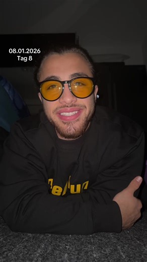 Push-Up Fitness Challenge with KingWear and EatwithMo