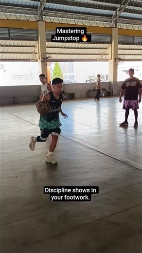 Mastering the Jump Stop 🔥 | Footwork Fundamentals in Action 🏀