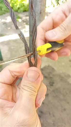 50K views · 312 reactions | Useful tips and skills. How to quickly and securely fasten a steel cable without special fasteners #skills #howtotiktok #tricks #howto #tips #DIY | Plumberuss | Facebook