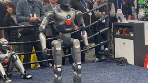 Dancing robot matches music beat perfectly at CES
