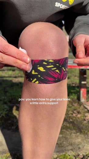 Kinesiology Tape for Knee Support – Easy Application (Step-by-Step)