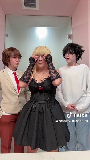 Death Note Cosplay Showcase Featuring Misa and Light