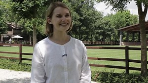 11 reactions | Am Donnerstag um 20:15 Uhr seht ihr den nächsten Fall des Commissario Brunetti. In "Donna Leon - Ewige Jugend" steht neben dem Commissario und seinen Kollegen Manuela - gespielt von Nadja Bobyleva - im Mittelpunkt des Geschehens. Im Interview spricht die Schauspielerin über den Dreh und ihre Rolle bei Donna Leon: "Donna Leon - Ewige Jugend" läuft am Donnerstag, den 18. April 2019, um 20:15 Uhr im Ersten. | UFA Production | Facebook