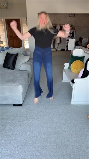 These jeans are so stretchy! #jeans #stretch #squat #cheerleader