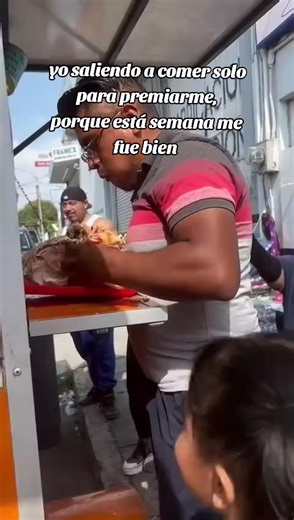 Comiendo Solo: Un Reconocimiento Personal