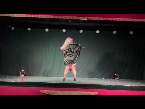 The Burlesque With Paris Burlesque Ball - 12th November 2022 - Roxy Starr