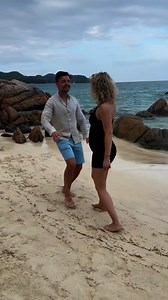 829K views · 4K reactions | Rajskie chwile na Seszelach! Tańce na plaży z moją ukochaną Moniką – słońce, szum fal i beztroskie momenty w raju. Te wspomnienia na zawsze pozostaną w naszych sercach. ❤️ | Multident Centrum Precyzyjnej Stomatologii | Facebook