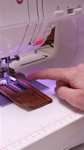 Making a buttonhole with the Singer Quantum #sewing #couture #singerquantum #singersewingmachine