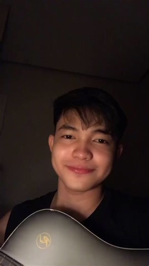 Edmark Borja: Pagtapos ko kumanta 😉 Matulog kana okay? 🥺😅