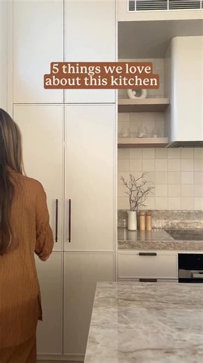 Five features we’re loving in this dreamy kitchen 🤍 ✔️ Hidden coffee nook ✔️ So. Much. Storage. ✔️ Seamless integrated appliances ✔️ Pull-out function on the mixer tap (game changer) ✔️ Built-in food waste disposer Which one would you steal for your own kitchen? #TileCloud #KitchenDesign #KitchenInspo #HiddenStorage #PullOutMixer #IntegratedAppliances #CoffeeNook #KitchenGoals | Yabby